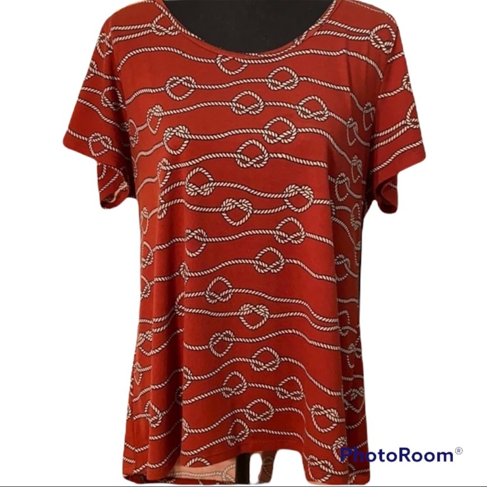 LulaRoe Classic Tee With Love Knots